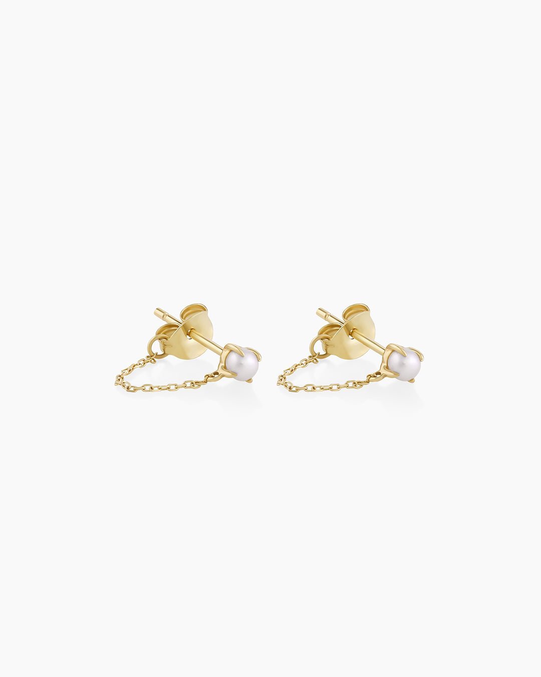 Pearl Newport Chain Huggie || option::14k Solid Gold