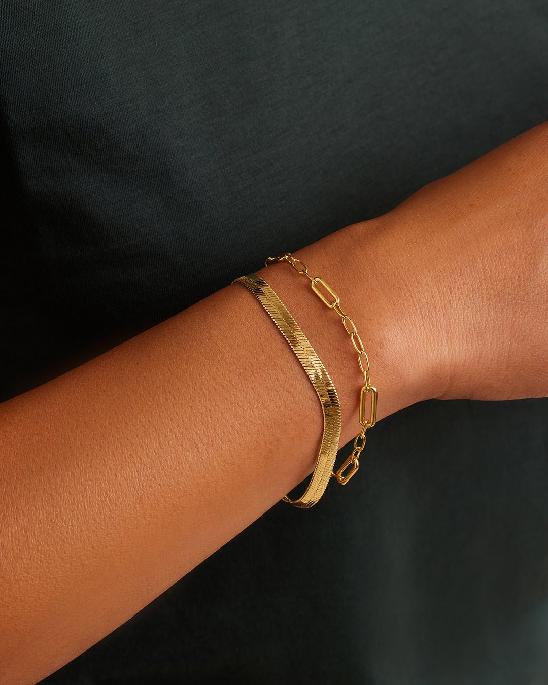 Zoey Statement Chain Bracelet || option::18k Gold Plated || set::zoey-statement-chain-bracelet-stl